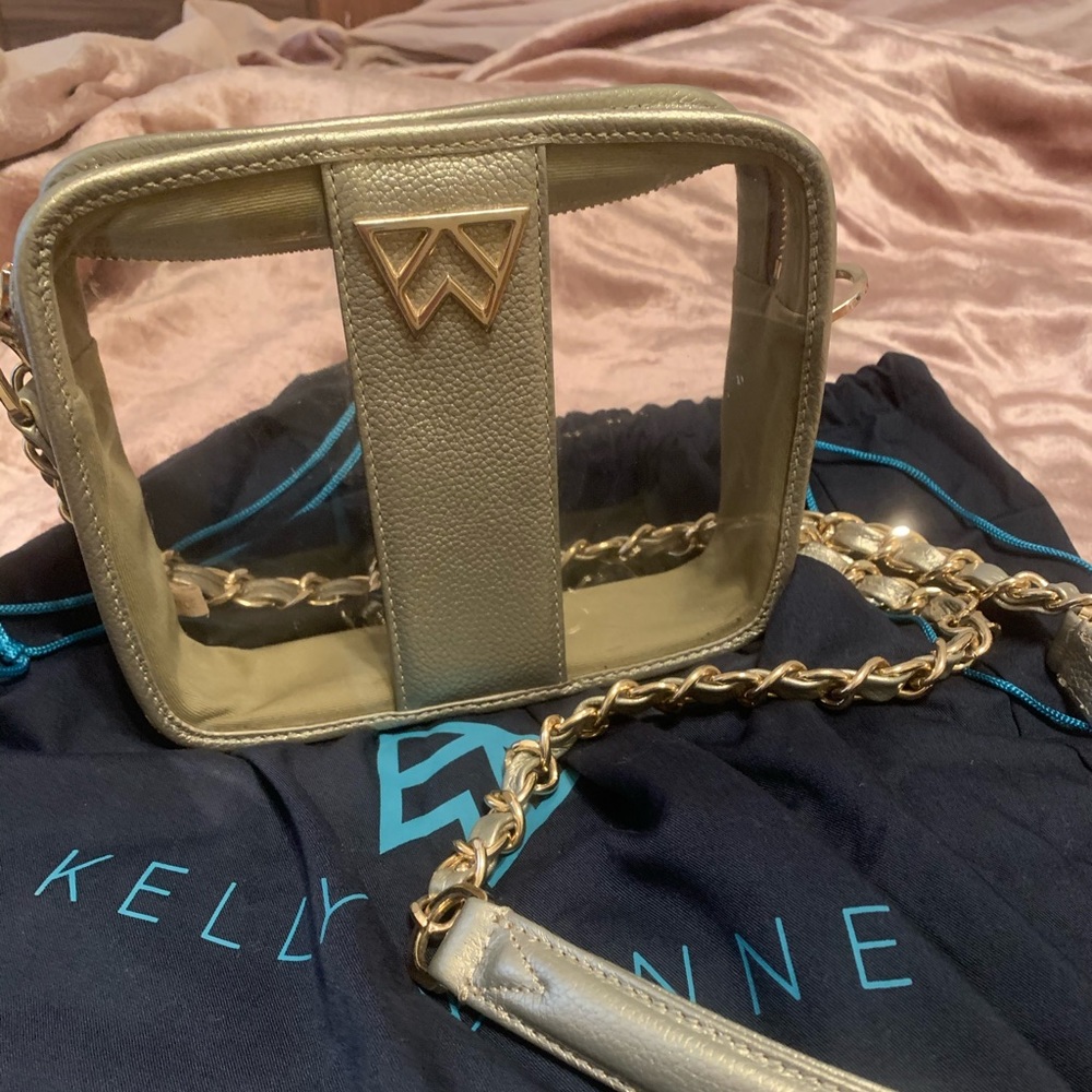 Kelly Wynne Clear Cross Body